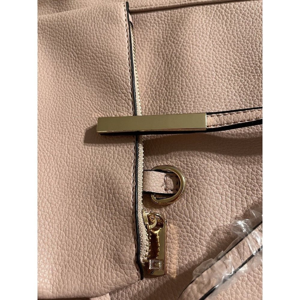 Alyssa Peta approved Soft Vegan pink shoulder bag & wristlet 2 pieces lead free - Picture 15 of 16